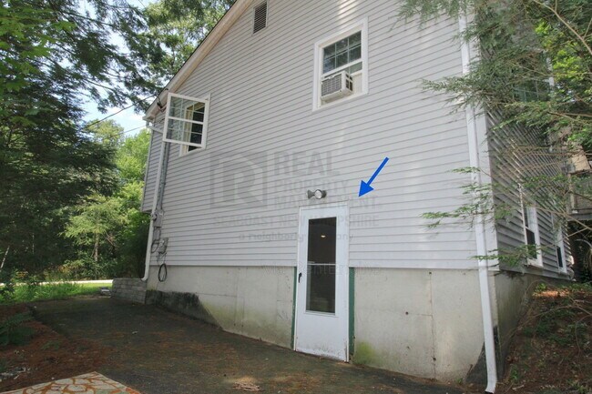 Building Photo - 21 Hunter Dr