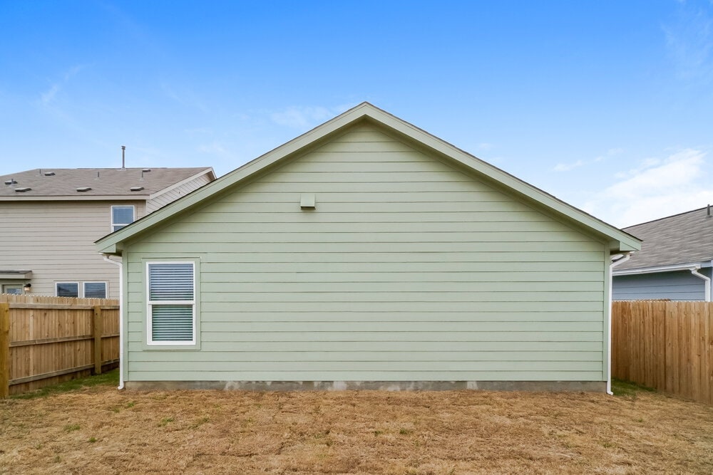 Building Photo - 2441 Double Oak Dr