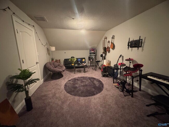 Building Photo - 468 Shamrock Dr