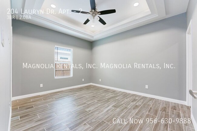 Building Photo - Half Off 1st's Month Rent - Water and Tras...