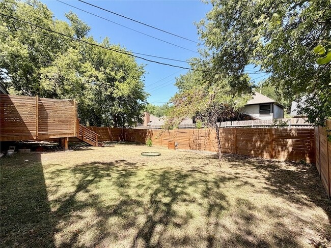 Building Photo - 2223 Forest Oaks Dr