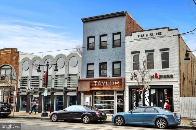 Building Photo - 633 8th St NE