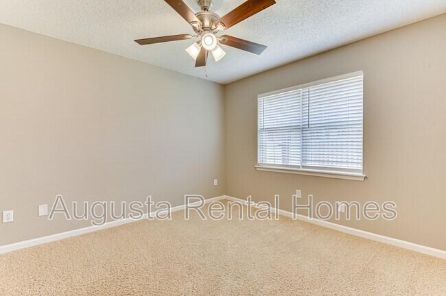 Building Photo - 208 Stonington Dr