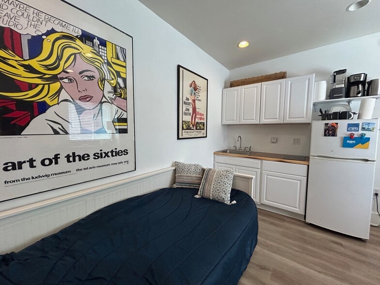 Building Photo - 1240 Plumas St