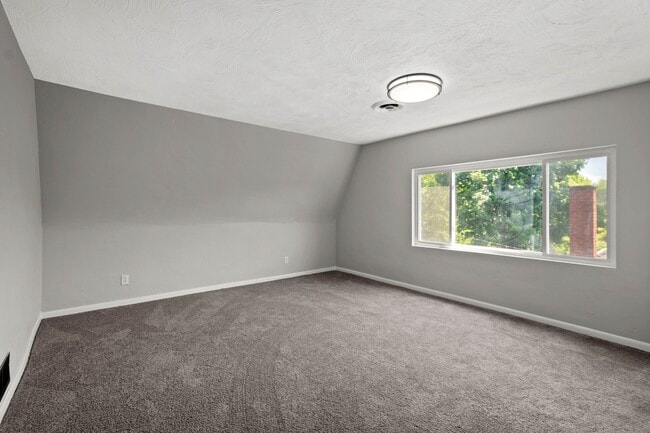 Building Photo - 1025 Brownsville Rd