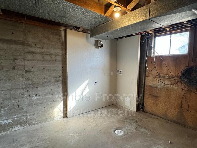 Building Photo - 5008 Alcott St