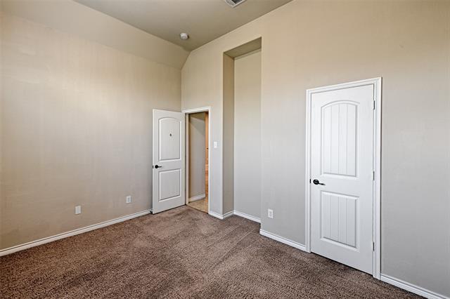 Building Photo - 10121 Waterstone Way