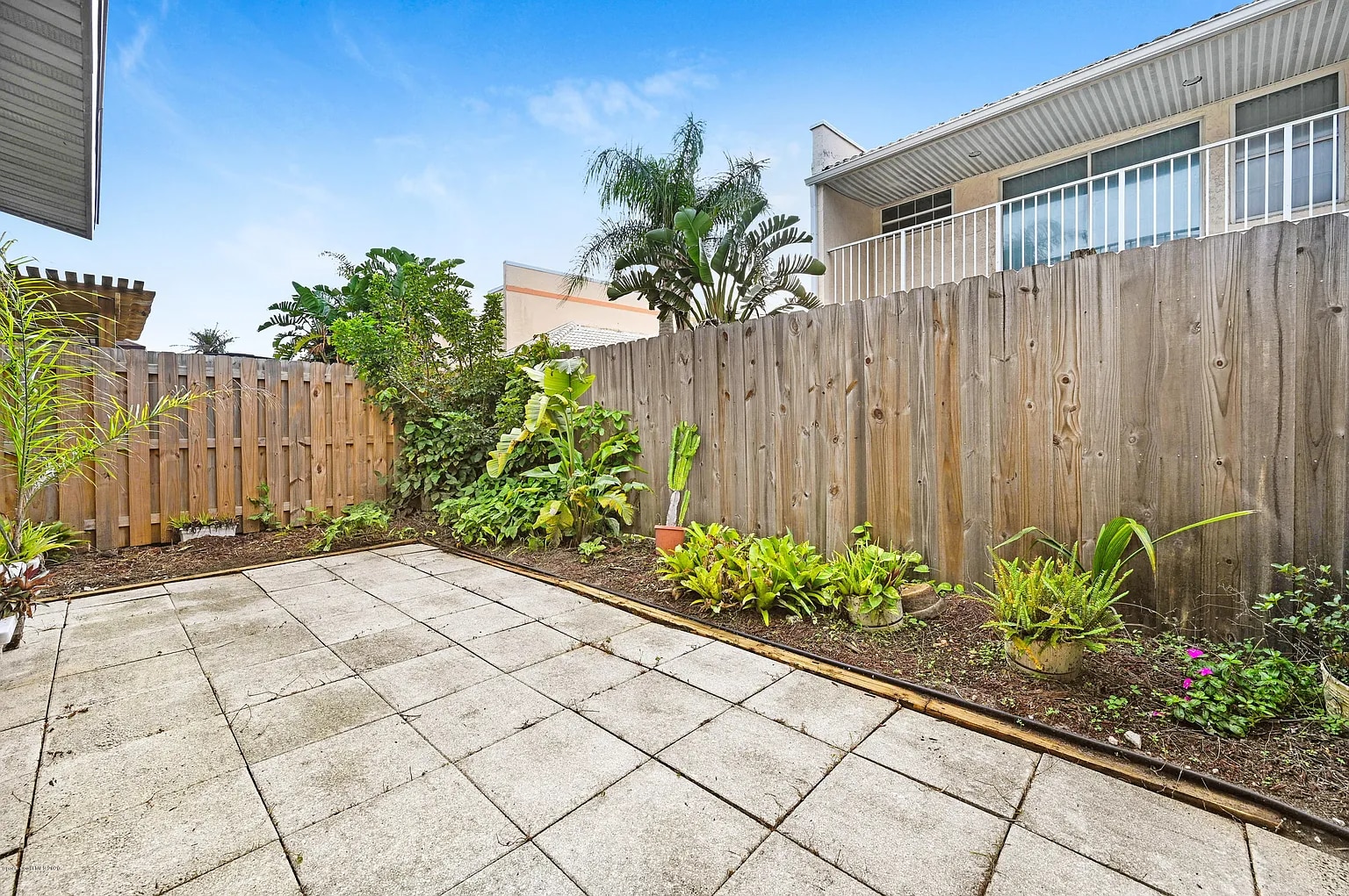 Building Photo - 2448 Carriage Ct