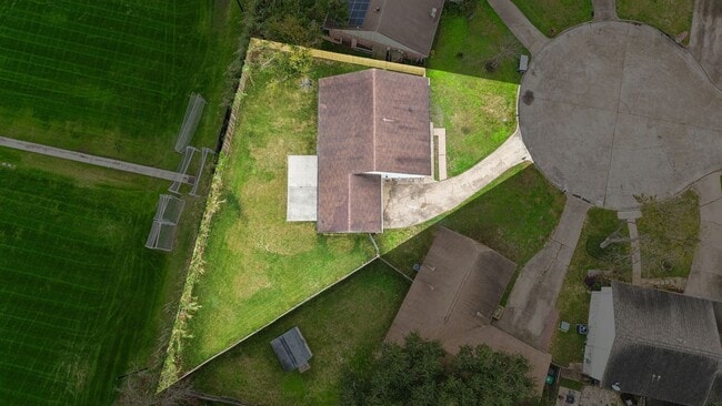 Building Photo - 9602 Lawngate Dr