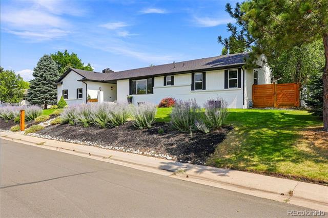 Building Photo - 2320 S Holly Pl