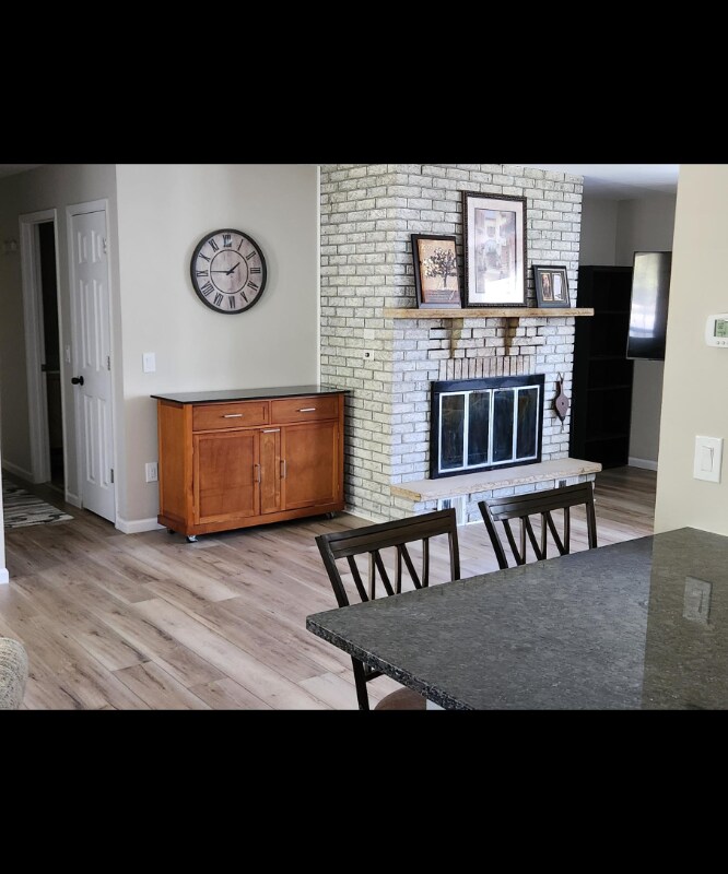 Building Photo - N6645 Fawn Cir