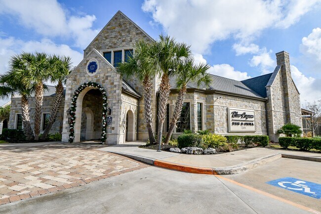 Building Photo - 15210 Ordie Run Dr