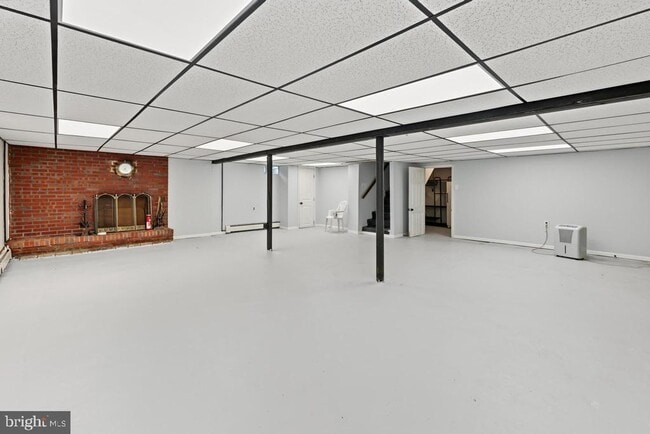 Building Photo - 2709 Creek Rd