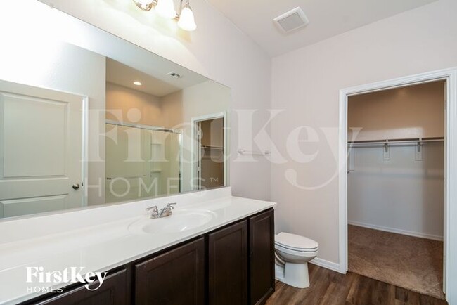 Building Photo - 228 N 199th Ln