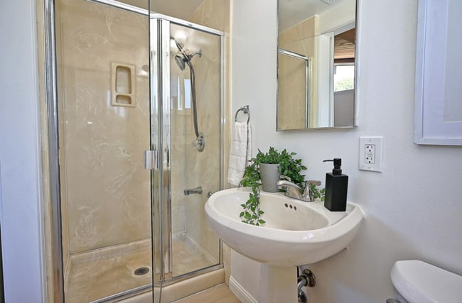 Building Photo - 4 Bed Castro Valley Home For Rent