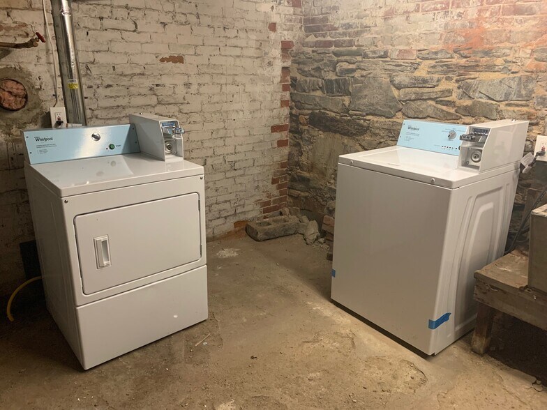 Building Photo - 126 Spring St