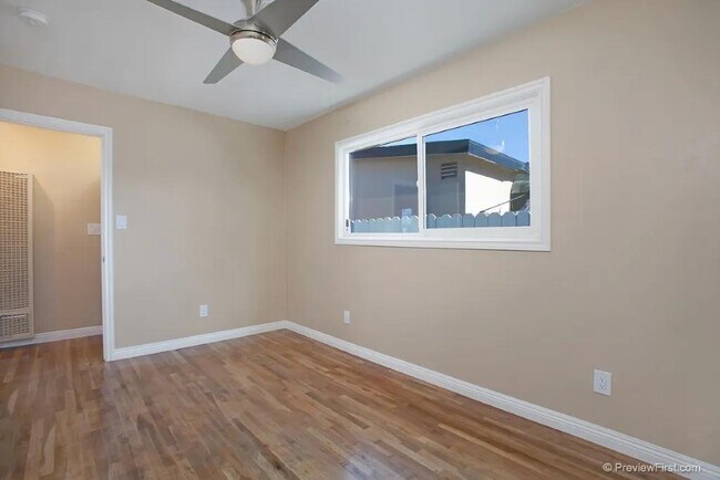 Building Photo - 3739 Ocean View Blvd
