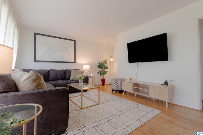 Building Photo - 1404 36th St N