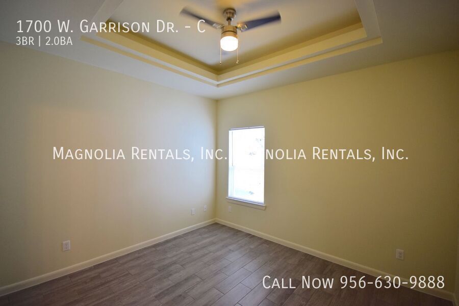 Building Photo - 1700 W Garrison Dr