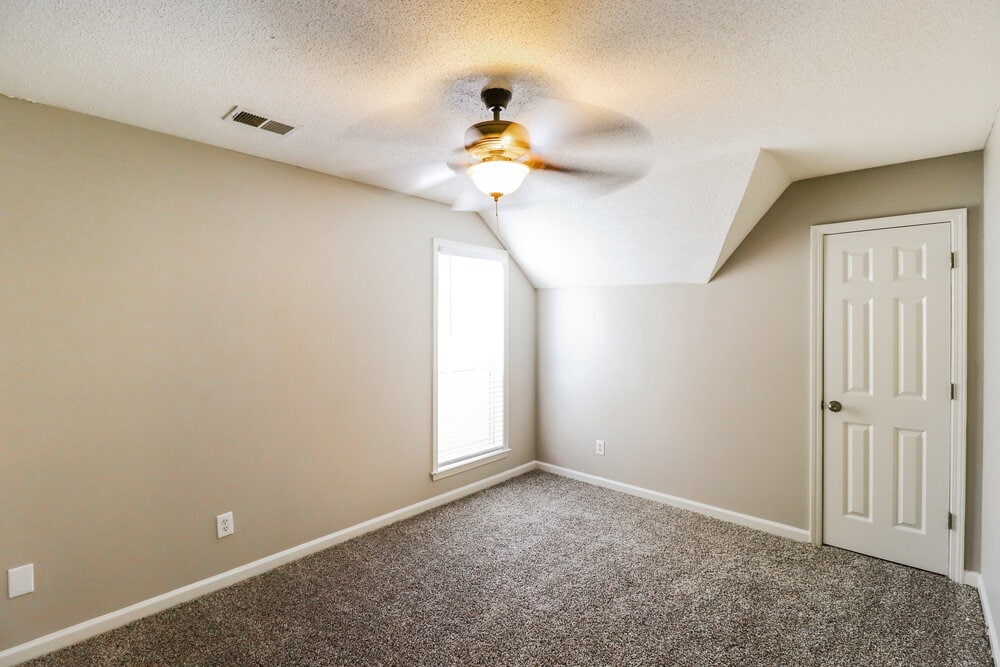 Building Photo - 9149 Chastain Pl