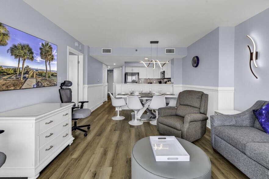 Building Photo - 2506 N Ocean Blvd