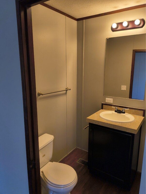 Building Photo - 55 Locust St