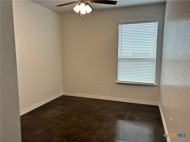 Building Photo - 315 Riptide Rd