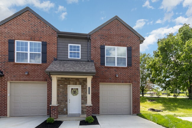 Building Photo - 2301 Point Pl