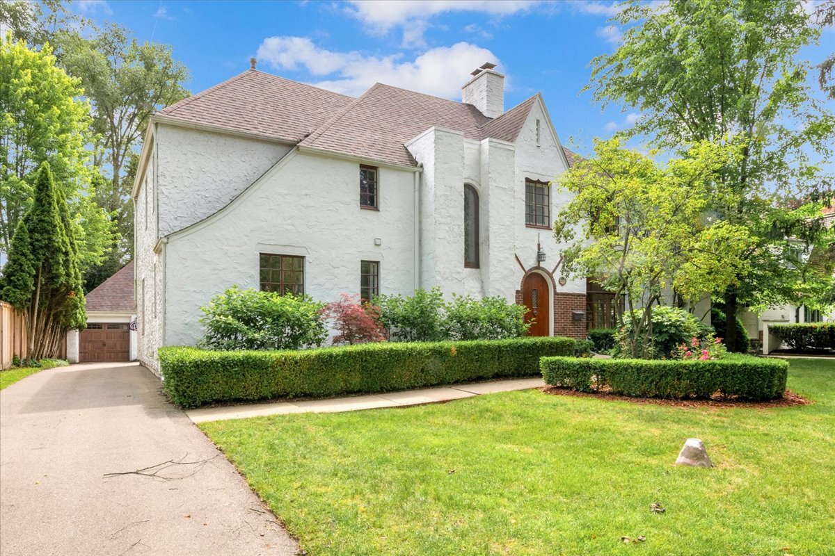 Building Photo - 455 Linden Rd