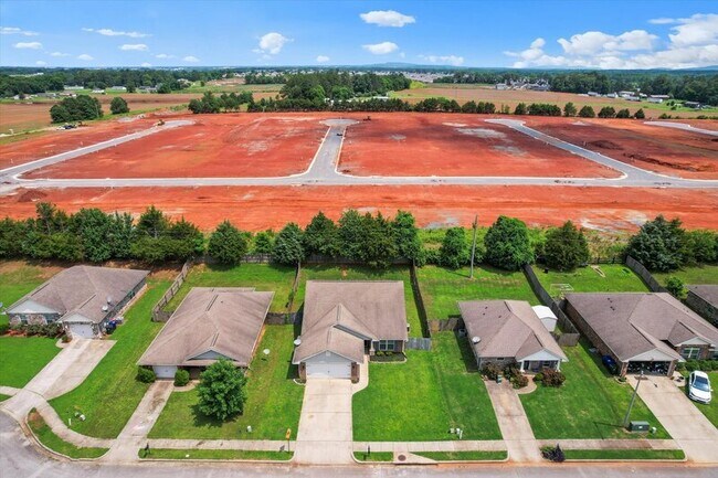 Building Photo - 210 Fields Pond Dr