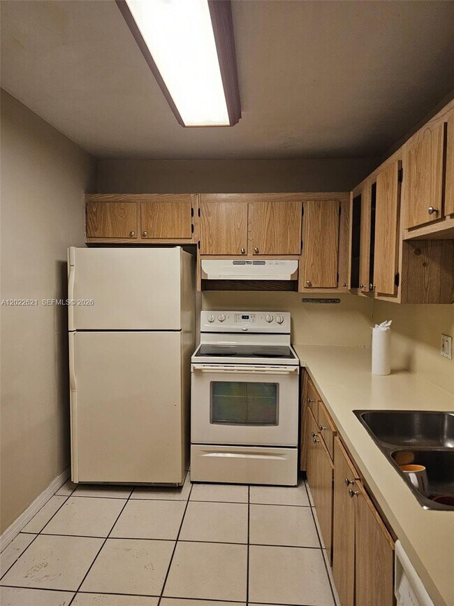 Building Photo - 8650 SW 149th Ave
