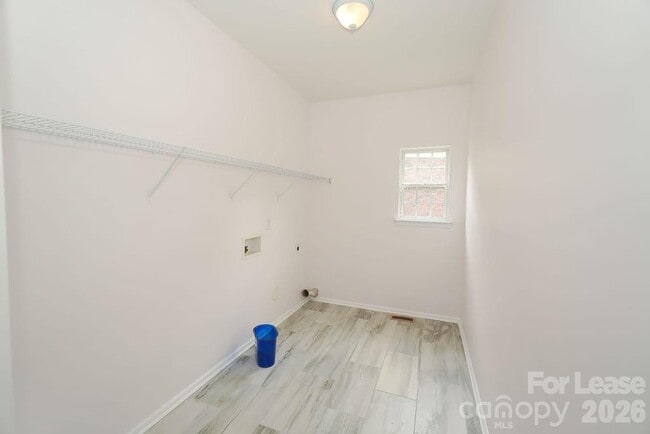 Building Photo - 4224 Lois Ln