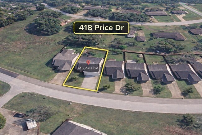 Building Photo - 418 Price Dr