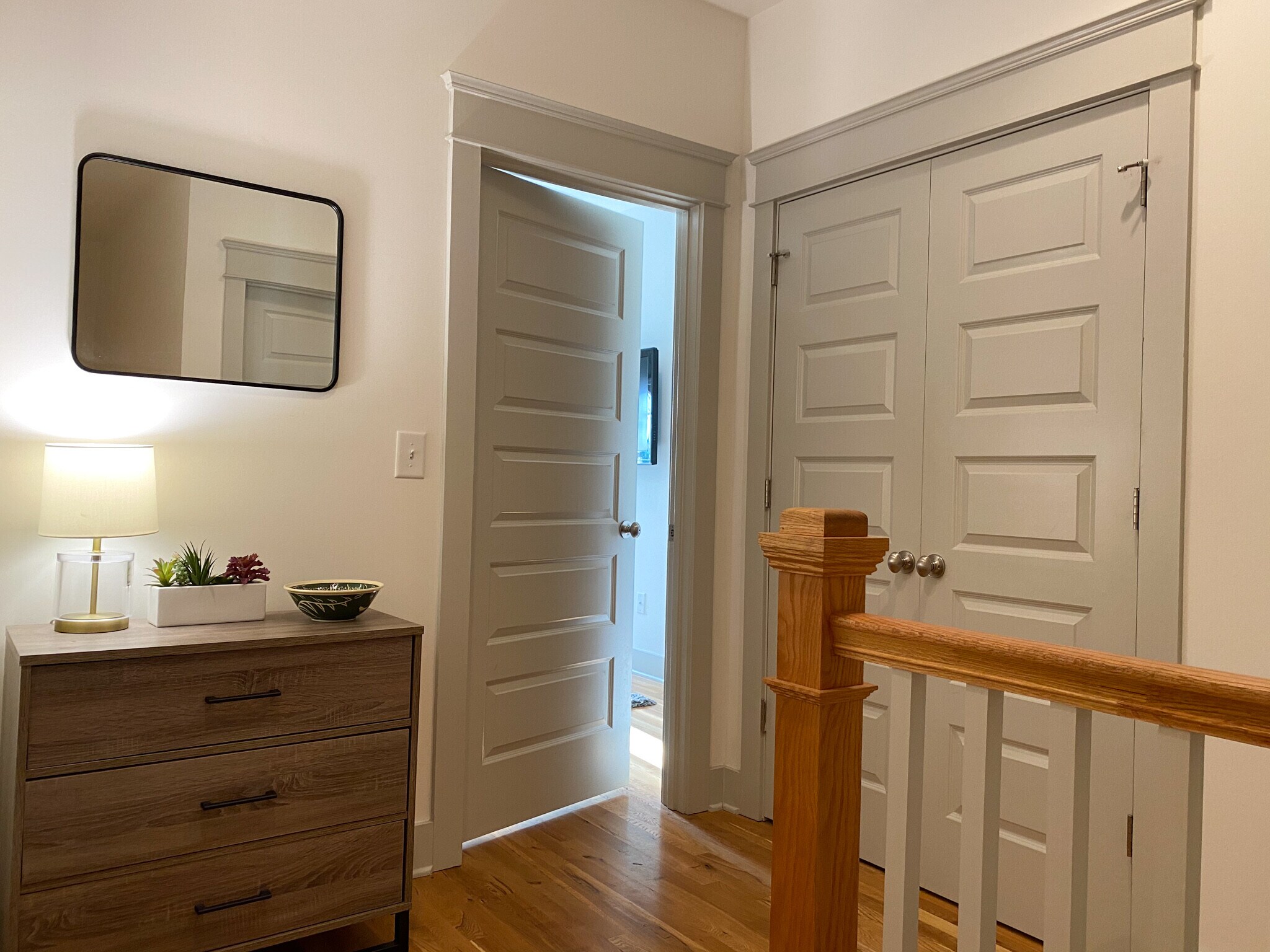 Building Photo - 204 Burns Ave