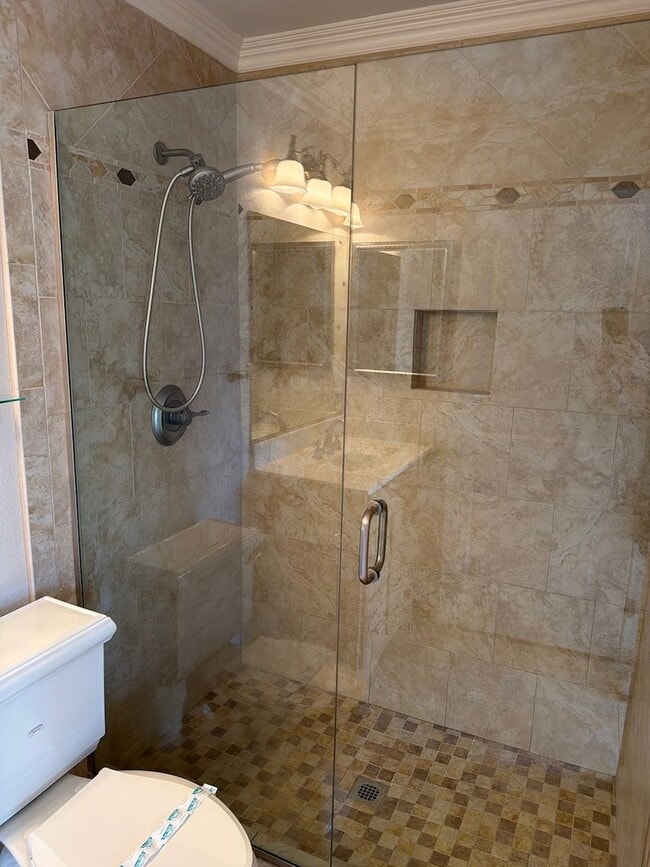 Building Photo - Remodeled Spring Valley Townhome