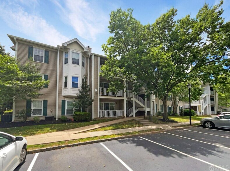 Building Photo - 40 Brighton Way