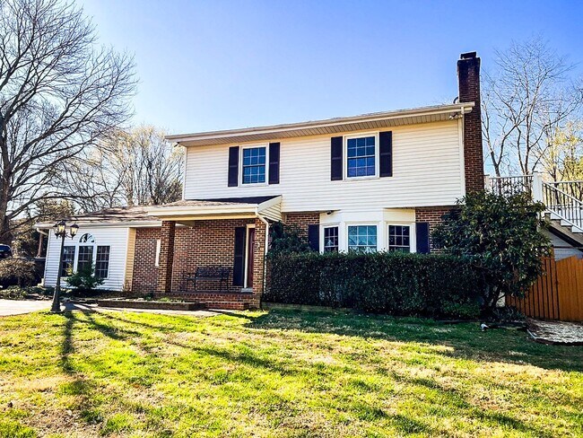 Building Photo - 3502 Old Jones Rd