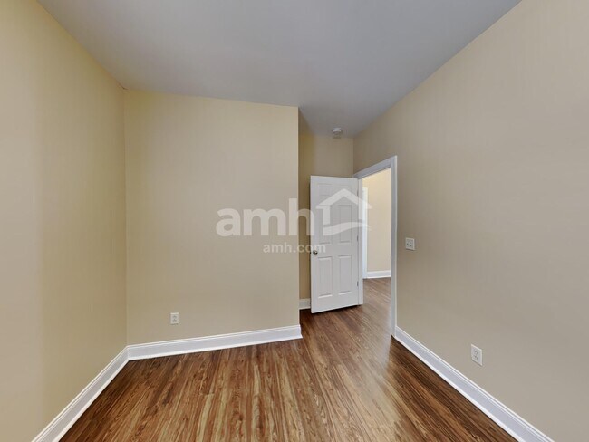 Building Photo - 636 Osborne Ln