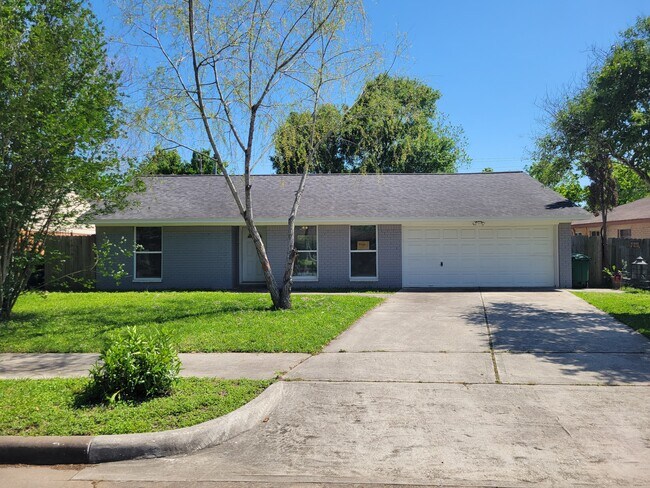 Primary Photo - 5427 Heathercrest St