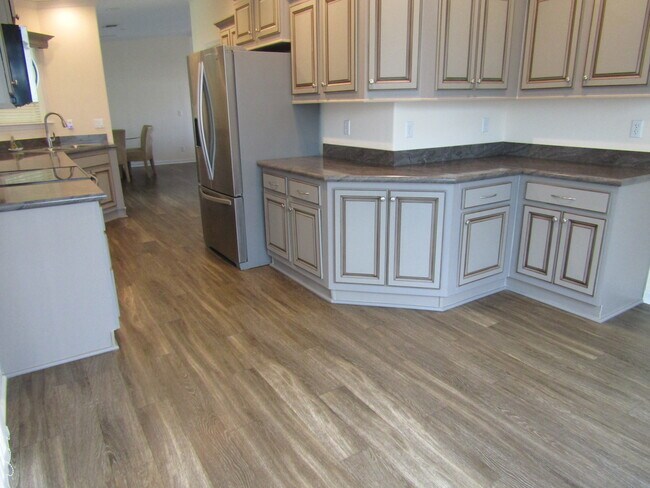 Building Photo - 37 Jurua Ct