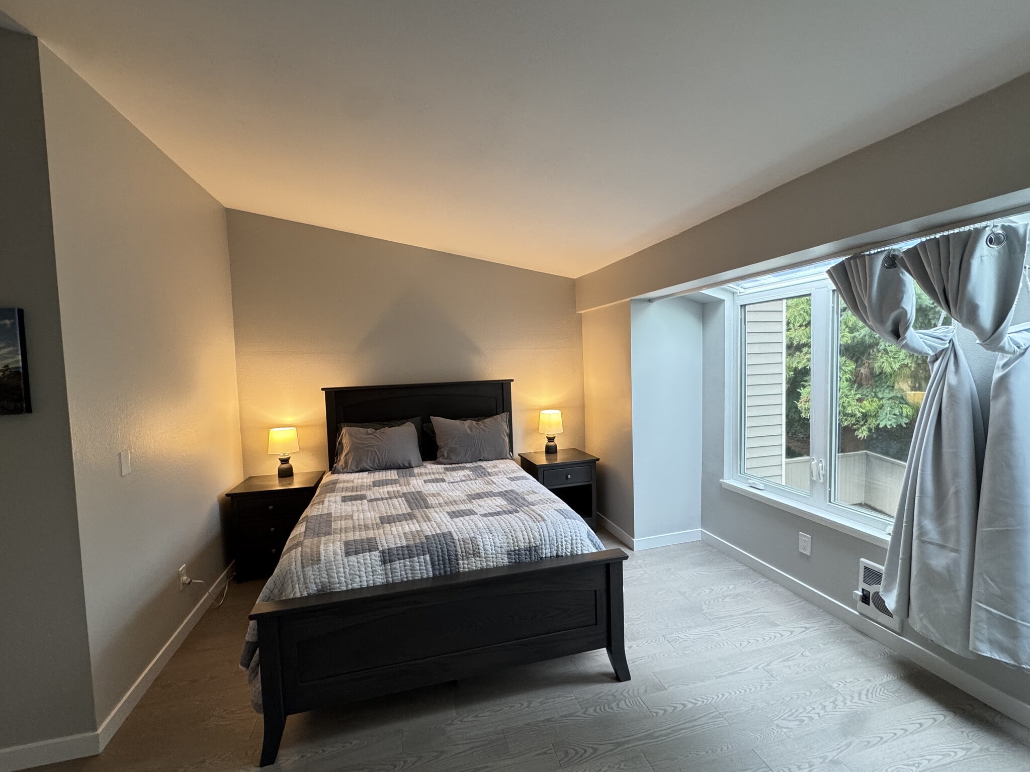 Building Photo - 9612 NE 121st Ln