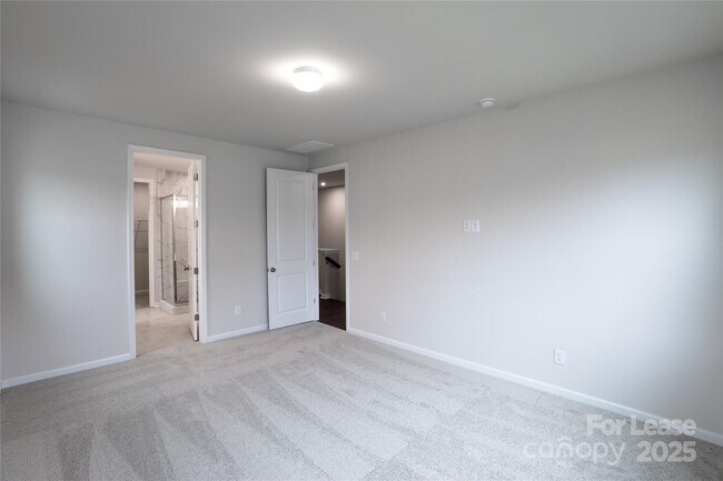 Building Photo - 526 Myrick Aly