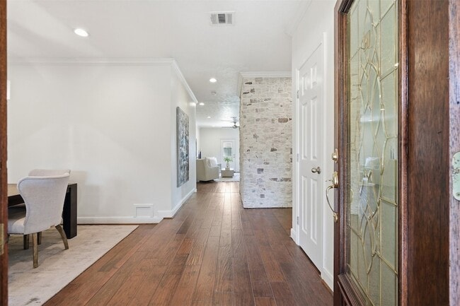 Building Photo - 14002 Myrtlea Dr