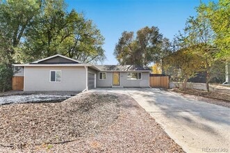 Building Photo - 3119 Greenwood Cir