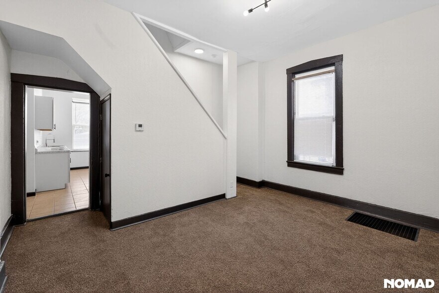 Building Photo - 2636 Arsenal St