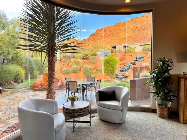 Building Photo - Furnished 3 Bedroom Entrada Home!!