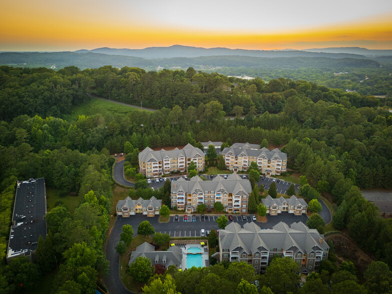 Primary Photo - Eastland Court Apartment Homes