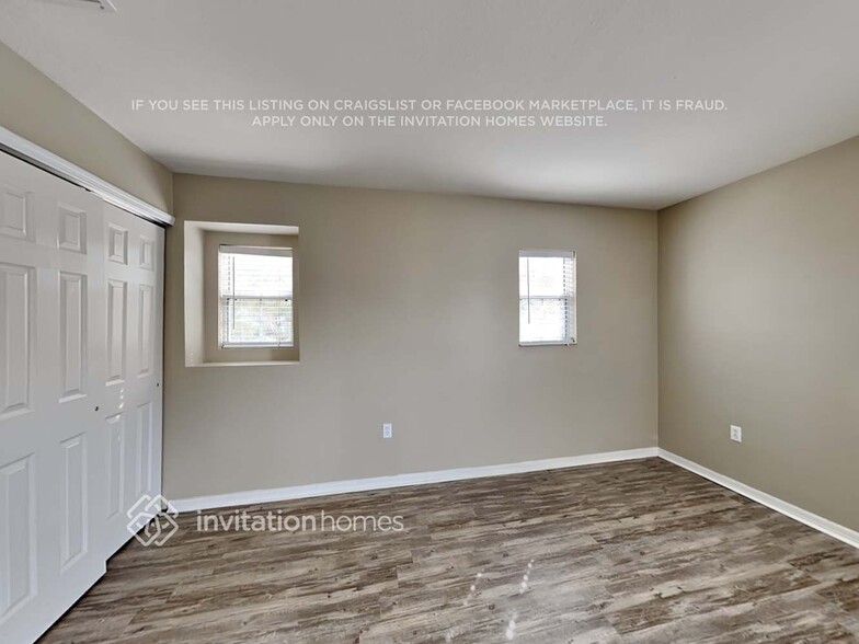 Building Photo - 9605 Simeon Dr