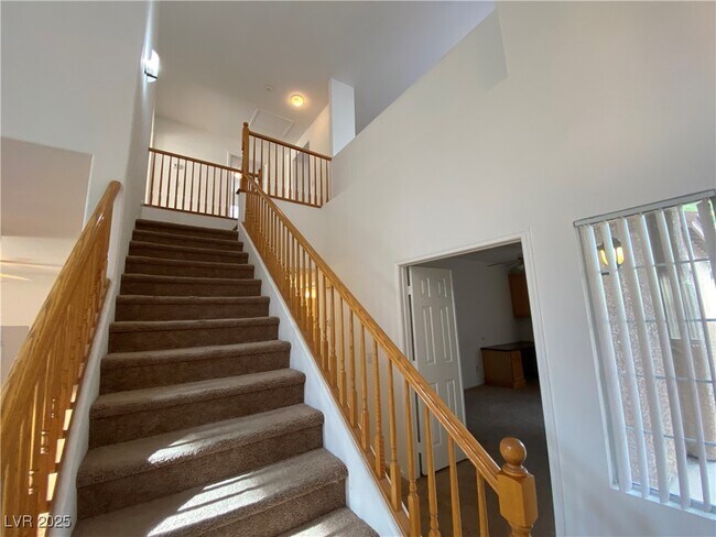 Building Photo - 1317 Woodmore Dr