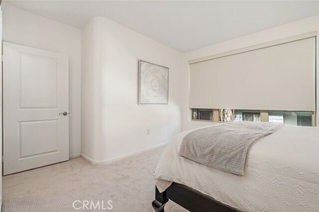 Building Photo - 128 N Oak Knoll Ave